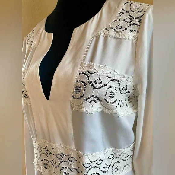 BCBG top - Picture 3 of 3